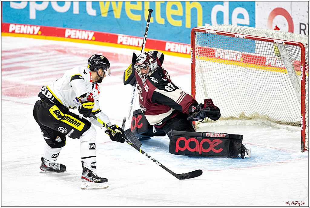 PENNY DEL;  Koelner Haie - Krefeld Pinguine; Koeln, 28.02.2021